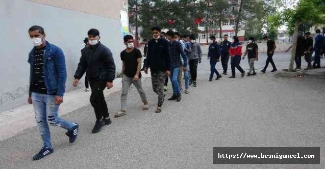 Adıyaman'da 76 Kaçak Göçmen Gözaltına Alındı