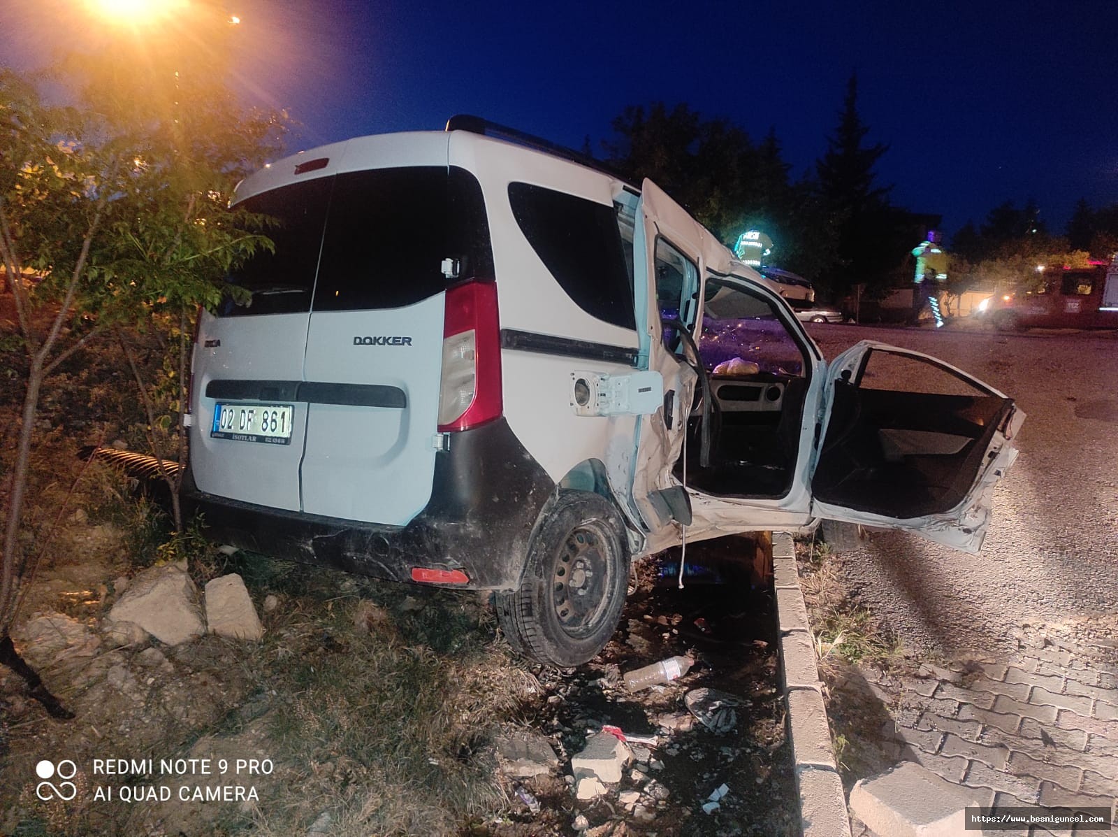 Besni'de Trafik Kazası 1 Yaralı